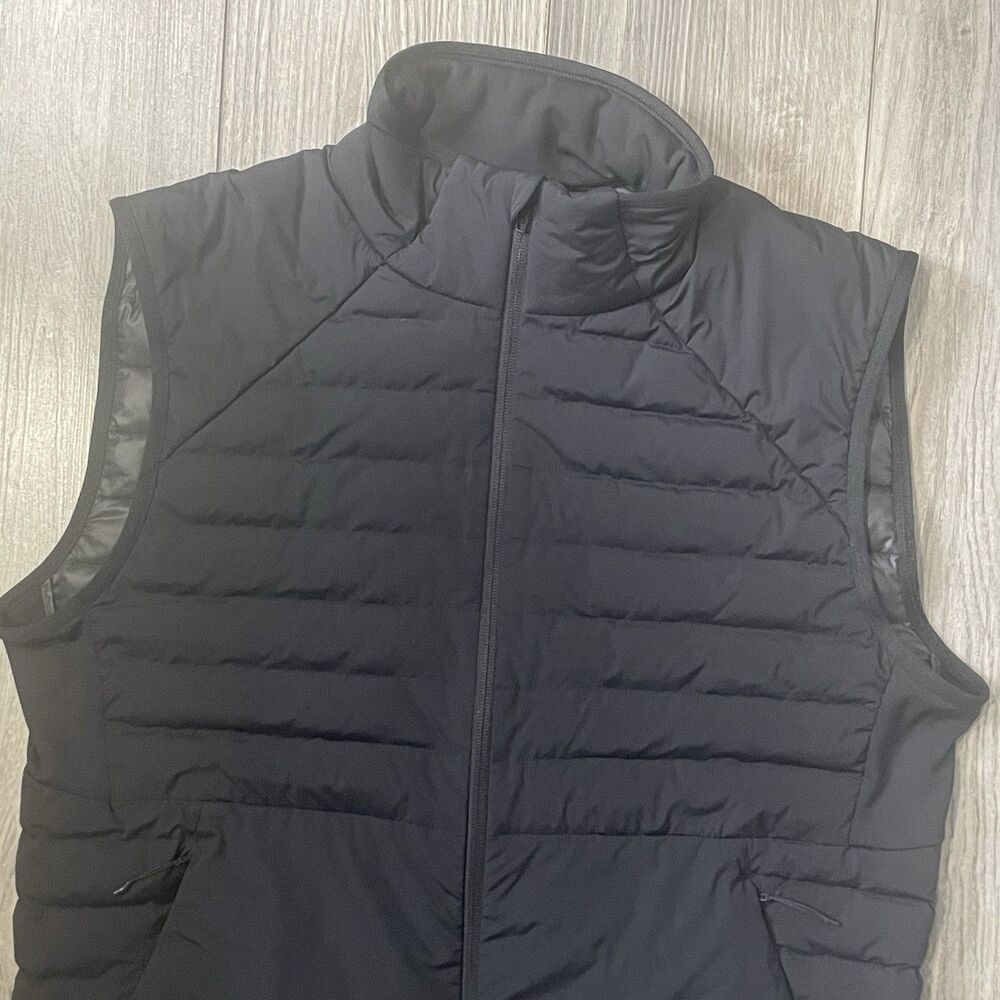 Lululemon Down For It All Vest Men's M Black Puffer Goose Down Run Full Zip